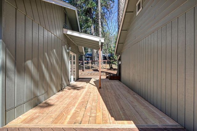 5638 Lupin Ln, Pollock Pines, CA 95726