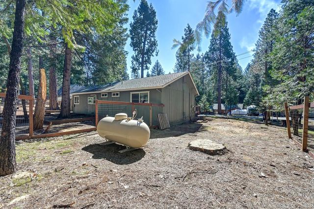 5638 Lupin Ln, Pollock Pines, CA 95726