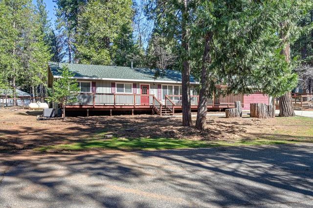 5638 Lupin Ln, Pollock Pines, CA 95726