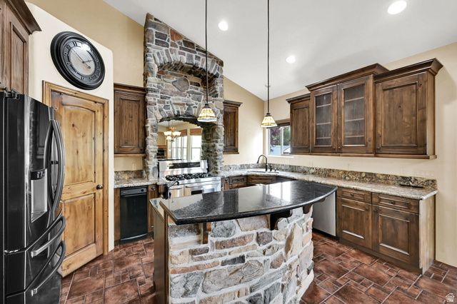 14278 S FRIENDSHIP DR, Herriman, UT 84096