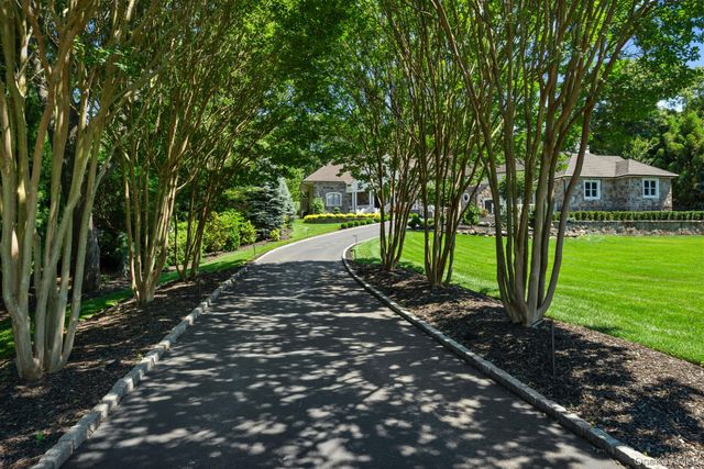 25 Marions Lane, Northport, NY 11768