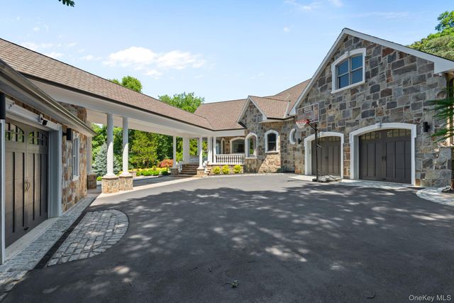 25 Marions Lane, Northport, NY 11768