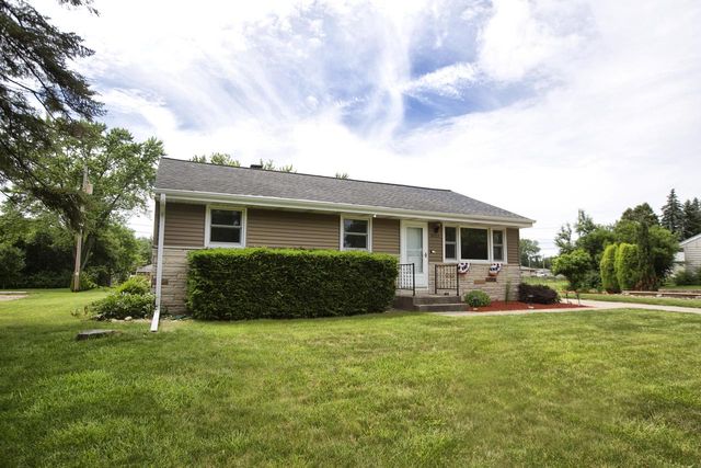 8965 S 83rd STREET, Franklin, WI 53132