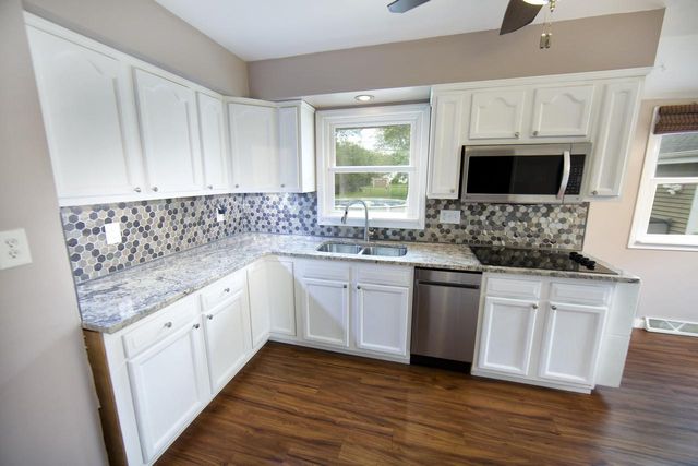 8965 S 83rd STREET, Franklin, WI 53132