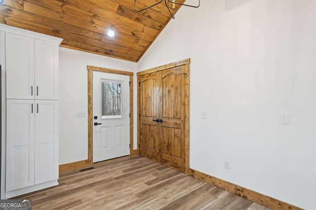 1883 Newport Drive, Ellijay, GA 30540