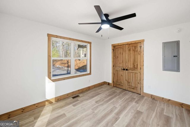 1883 Newport Drive, Ellijay, GA 30540