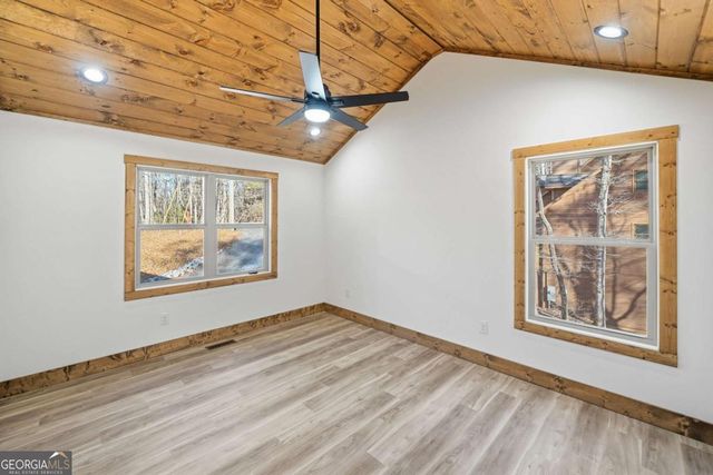 1883 Newport Drive, Ellijay, GA 30540