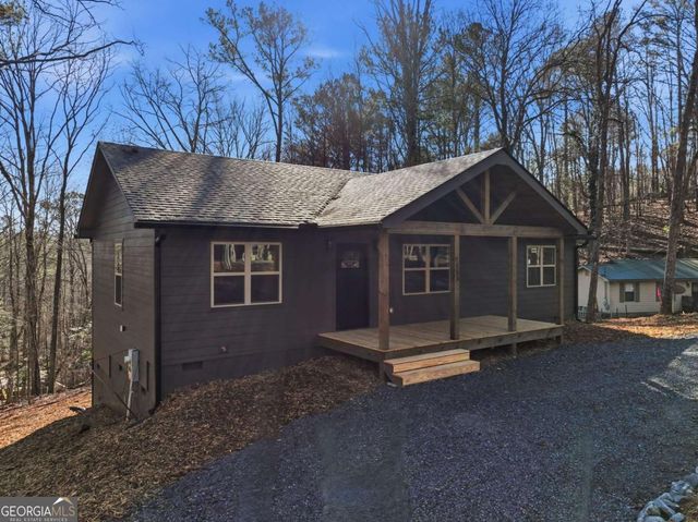 1883 Newport Drive, Ellijay, GA 30540