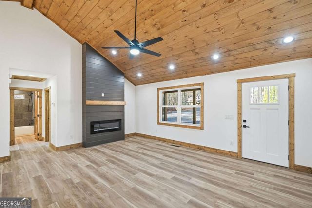 1883 Newport Drive, Ellijay, GA 30540