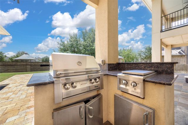 25207 Springwood Lake Drive, Katy, TX 77494