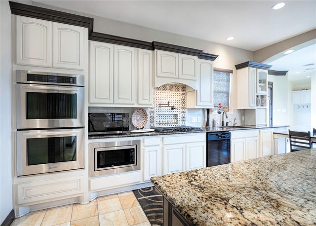 25207 Springwood Lake Drive, Katy, TX 77494