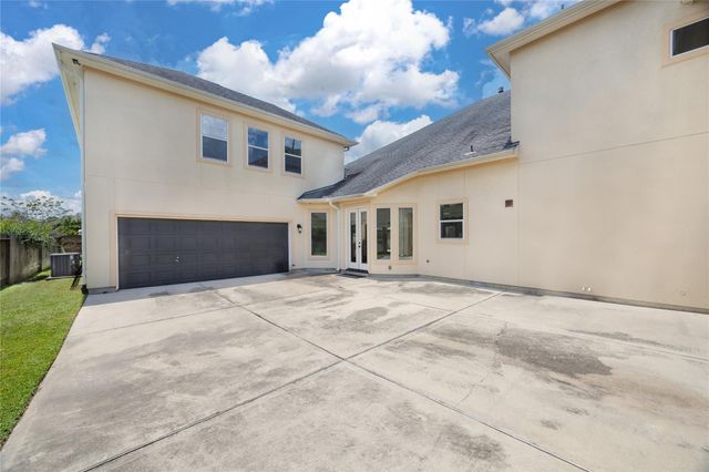 25207 Springwood Lake Drive, Katy, TX 77494