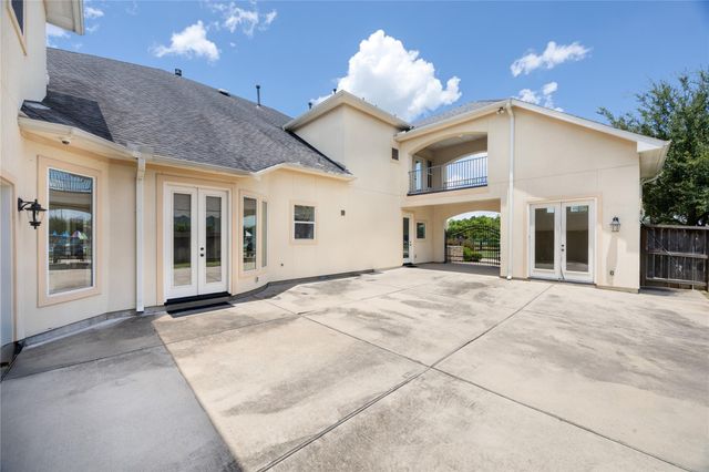 25207 Springwood Lake Drive, Katy, TX 77494