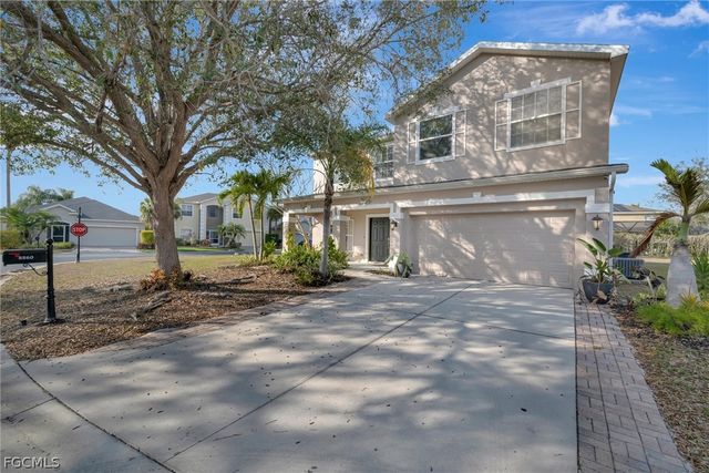 8860 Falcon Pointe LOOP, Fort Myers, FL 33912