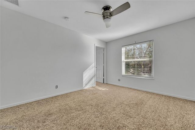 8860 Falcon Pointe LOOP, Fort Myers, FL 33912