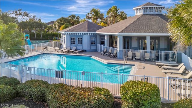 8860 Falcon Pointe LOOP, Fort Myers, FL 33912