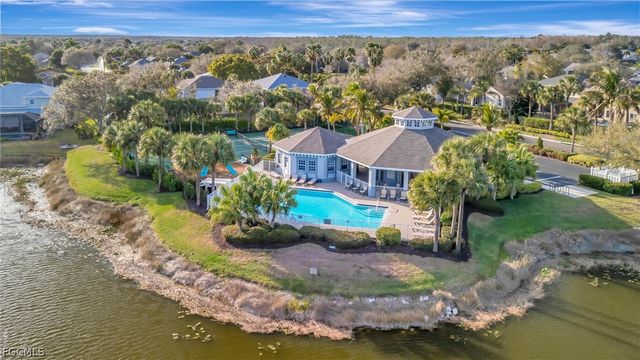 8860 Falcon Pointe LOOP, Fort Myers, FL 33912