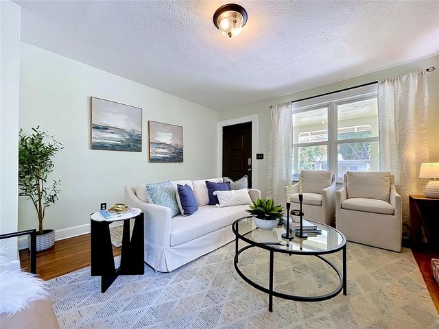 104 W CHELSEA STREET, Tampa, FL 33603