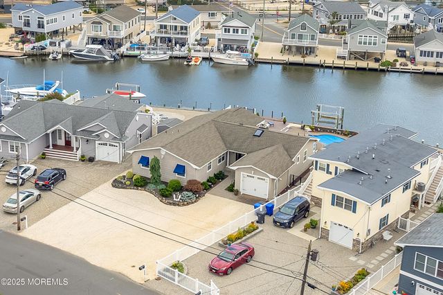 348 Venice Drive, Lavallette, NJ 08735