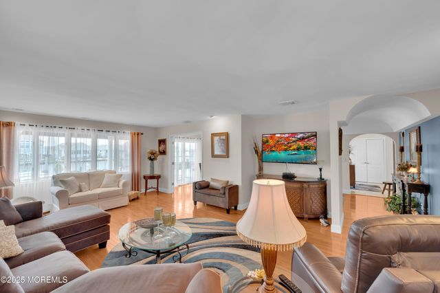 348 Venice Drive, Lavallette, NJ 08735