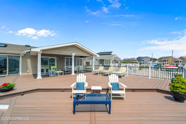348 Venice Drive, Lavallette, NJ 08735