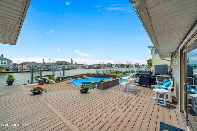 348 Venice Drive, Lavallette, NJ 08735