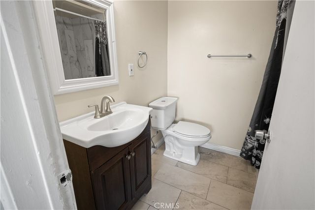 2025 Las Vegas 11, Pomona, CA 91767