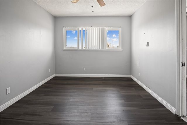 2025 Las Vegas 11, Pomona, CA 91767