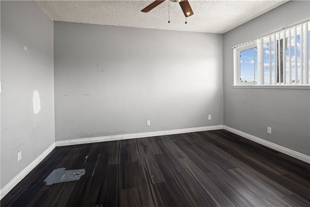 2025 Las Vegas 11, Pomona, CA 91767