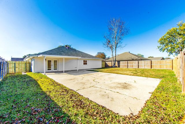 2902 Creole Dr, Houma, LA 70364