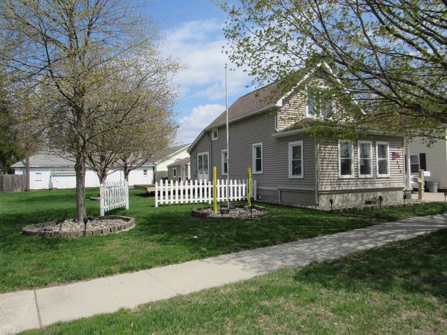 324 W Saint Clair Street, Marine City, MI 48039