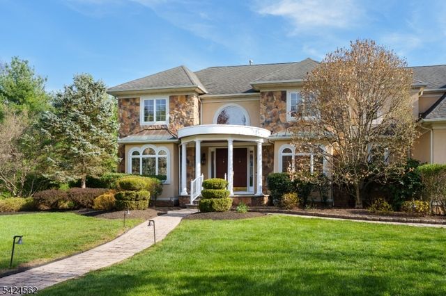 33 Saddlewood Ct, Montgomery Twp., NJ 08502