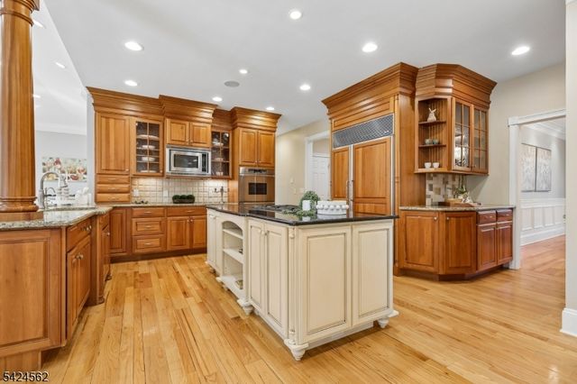 33 Saddlewood Ct, Montgomery Twp., NJ 08502