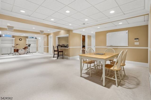33 Saddlewood Ct, Montgomery Twp., NJ 08502