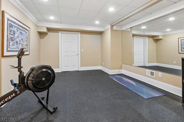33 Saddlewood Ct, Montgomery Twp., NJ 08502