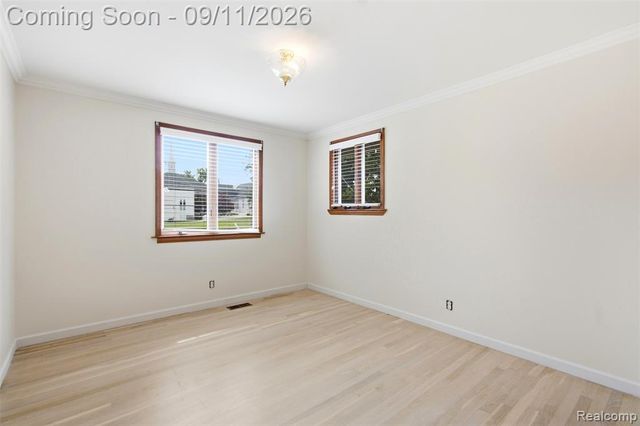 5150 Commerce Road, West Bloomfield, MI 48324