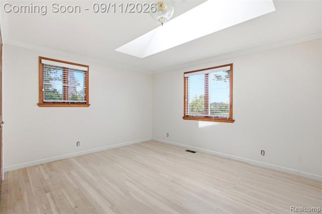 5150 Commerce Road, West Bloomfield, MI 48324