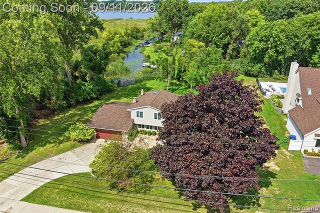 5150 Commerce Road, West Bloomfield, MI 48324