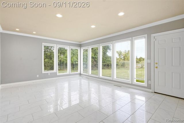 5150 Commerce Road, West Bloomfield, MI 48324