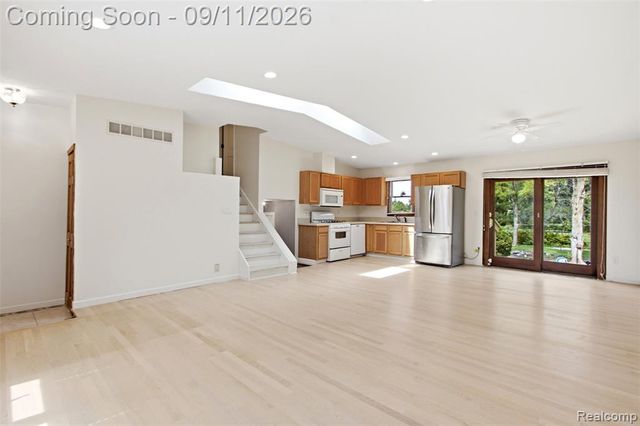 5150 Commerce Road, West Bloomfield, MI 48324