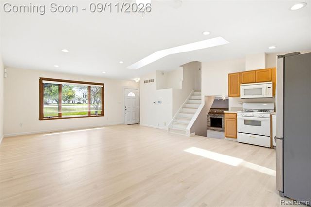5150 Commerce Road, West Bloomfield, MI 48324