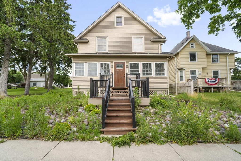 N88W16226 Park BOULEVARD, Menomonee Falls, WI 53051