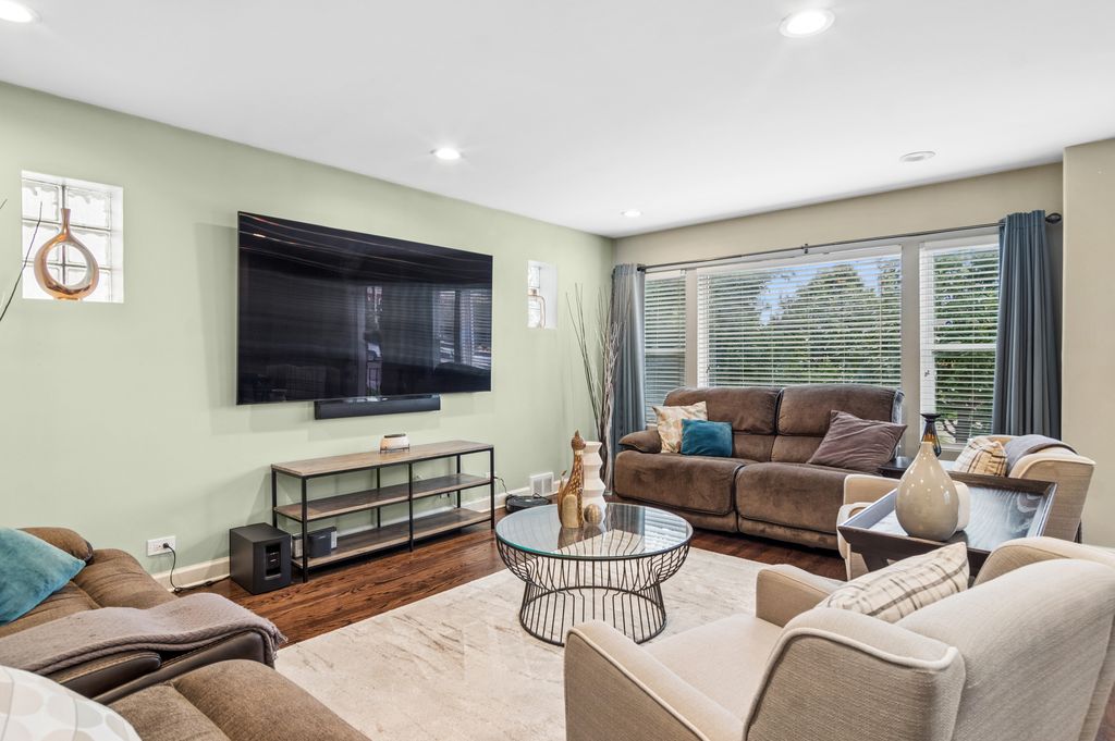 4958 W Cullom Avenue, Chicago, IL 60641 — photo 3