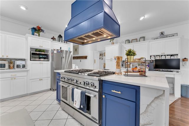 22849 Lawlis Road, Siloam Springs, AR 72761