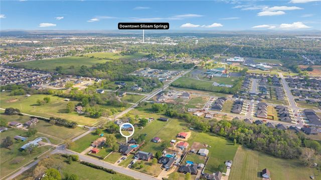22849 Lawlis Road, Siloam Springs, AR 72761
