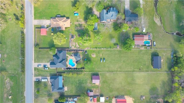 22849 Lawlis Road, Siloam Springs, AR 72761