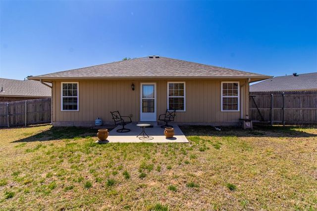 900 Switzerland Avenue, Yukon, OK 73099