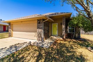 900 Switzerland Avenue, Yukon, OK 73099
