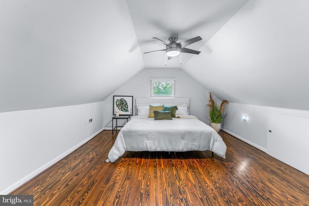 Image 14 of property listing at 415 IRENE DR, Glen Burnie, MD 21061