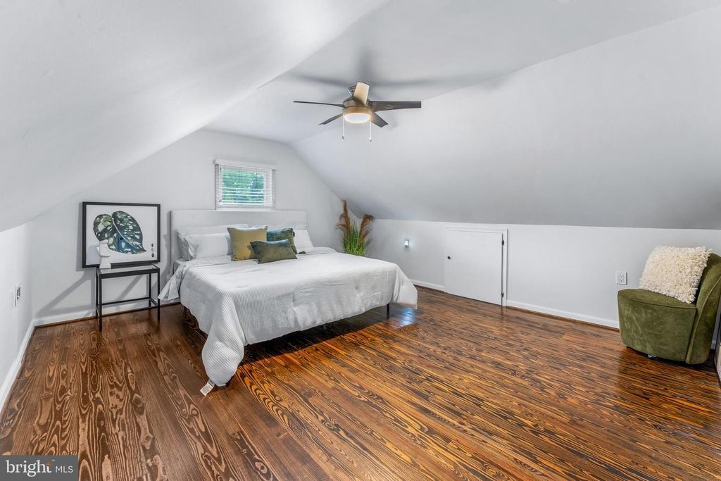 Image 15 of property listing at 415 IRENE DR, Glen Burnie, MD 21061
